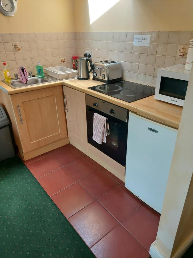Edwards Cosy B&B กัลเวย์ ภายนอก รูปภาพ