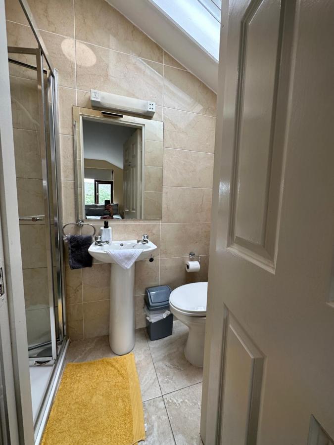 Edwards Cosy B&B กัลเวย์ ภายนอก รูปภาพ