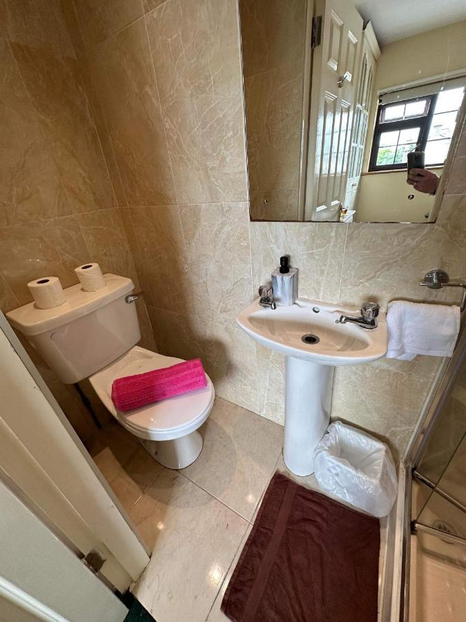 Edwards Cosy B&B กัลเวย์ ภายนอก รูปภาพ