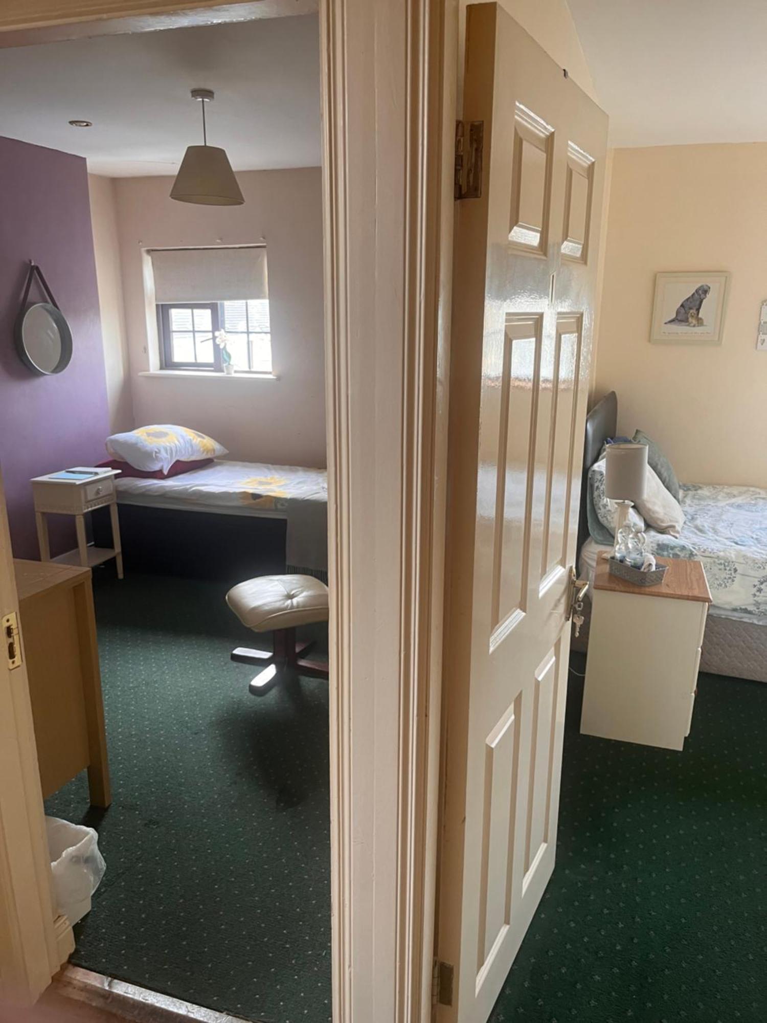 Edwards Cosy B&B กัลเวย์ ภายนอก รูปภาพ
